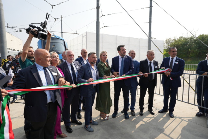 Presentato il primo treno a idrogeno d’Italia 