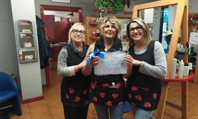 Nicolò ha fretta e nasce… sul lettino dall’estetista