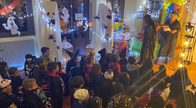 Casatenovo, un successo per la serata dedicata alle letture di Halloween