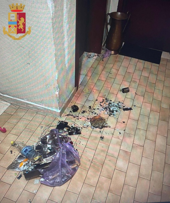 Perseguitava i vicini di casa: 53enne in manette per stalking condominiale