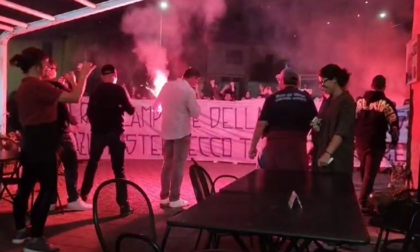 Calcio Lecco: il commovente omaggio dei tifosi a Mister Luciano Foschi IL VIDEO