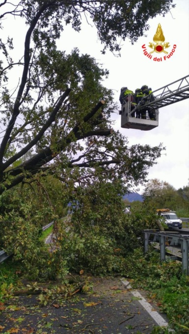 Maltempo su Lecco: Vigili del fuoco mobilitati