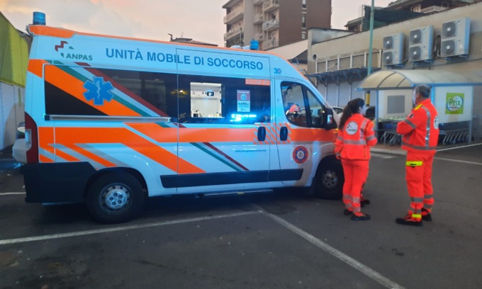 Lite nel parcheggio, arrivano i Carabinieri