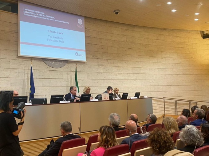 Quattro bollini rosa agli ospedali di Merate e Lecco