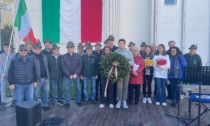 Gli alunni riflettono sull’Unità d’Italia  e sfilano con Alpini e autorità