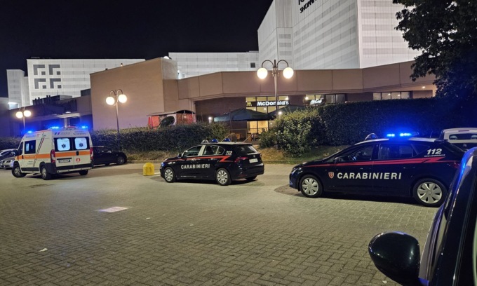 Vigilante aggredito e picchiato da due giovani alle Torri Bianche