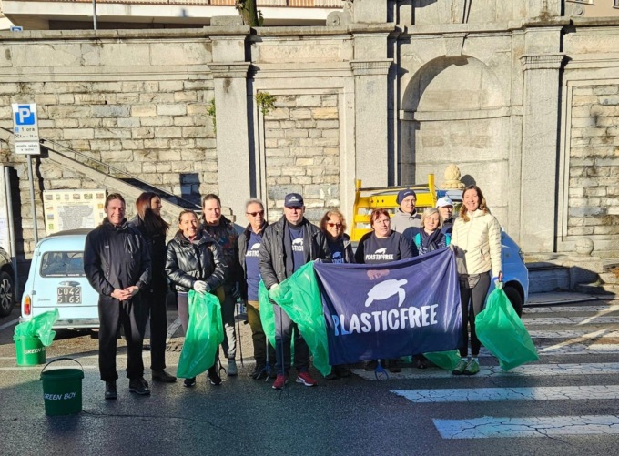 Giornata Plastic Free a Olgiate, il vicesindaco si scaglia contro “alcolisti e ludopatici”