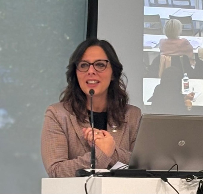 La presidente Hofmann tra gnomi, capre e la riconferma