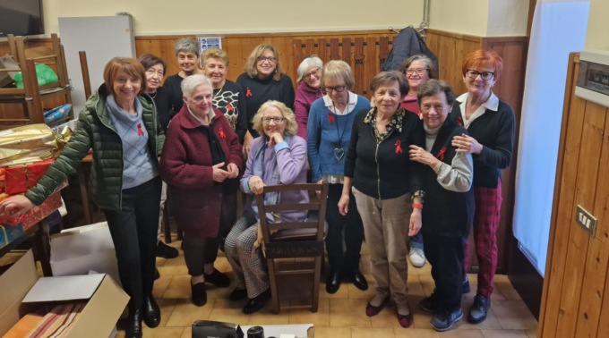 Sirtori, confezionate oltre 40 scatole di Natale per i bisognosi