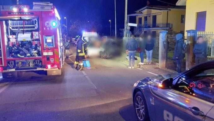 Incidente a Bulciago, soccorso un passeggero bloccato nell’auto