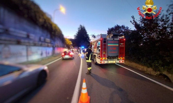 Auto ribaltata: altra giornata di code e passione sulla Lecco-Bergamo