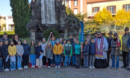 Barzago: celebrato il 4 Novembre nel nome della pace e nel ricordo di Vik, ucciso a Gaza