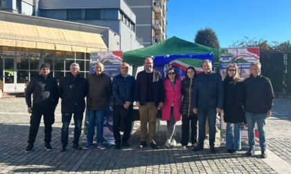 Nibionno, gazebo di Fratelli d’Italia in piazza per farsi conoscere