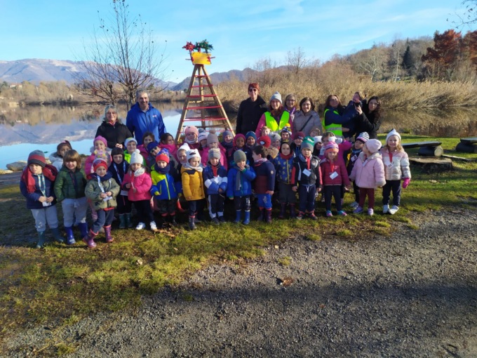 Sartitana, gli alunni dell’infanzia piantano e adottano 50 alberi