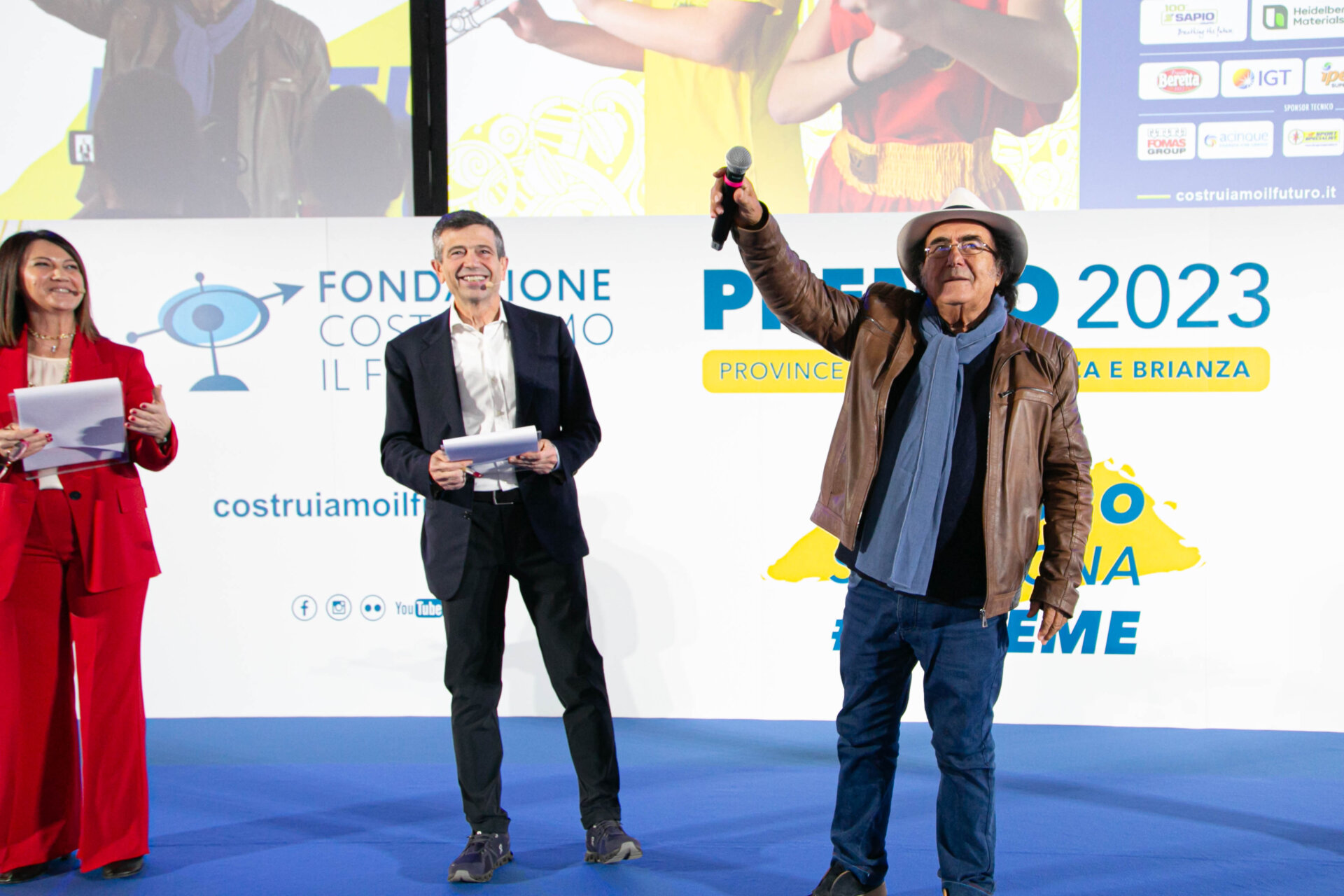 Premio Costruiamo il Futuro Brianza - Da sin. Alberta Rossi - Maurizio Lupi - Al Bano