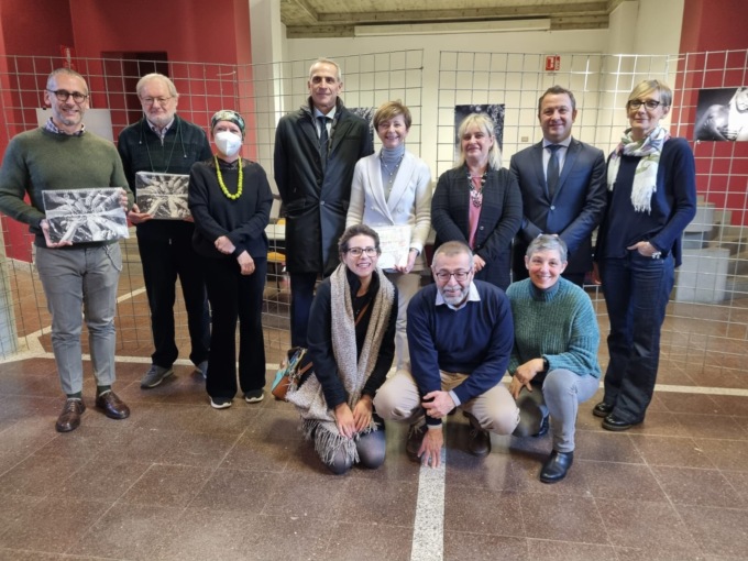 Oltre il cancro, inaugurata la mostra in sala civica a Merate