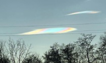 Lo spettacolo delle nuvole arcobaleno nei cieli lecchesi e brianzoli