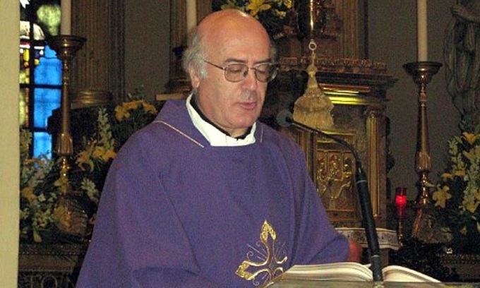 I conti delle parrocchie sono in rosso e il parroco invoca il ritorno alla decima