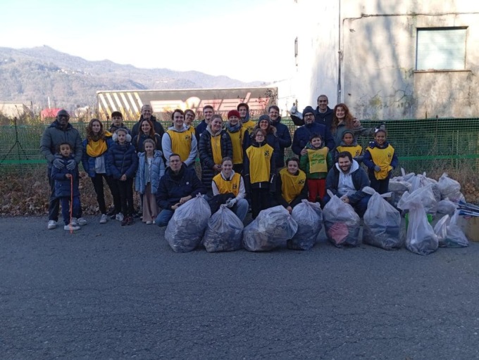 Feste ecologiche a Brivio, i volontari puliscono il paese