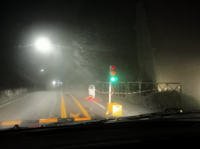 Non rispetta il semaforo e tampona un’auto: “Via Belvedere è pericolosa se gestita così”