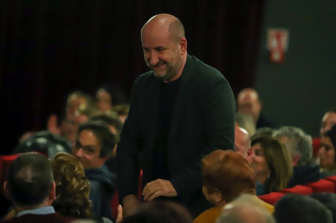 Antonio Albanese incanta la sua Olginate