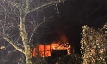 Incendio a Carnate: a fuoco una palazzina abbandonata