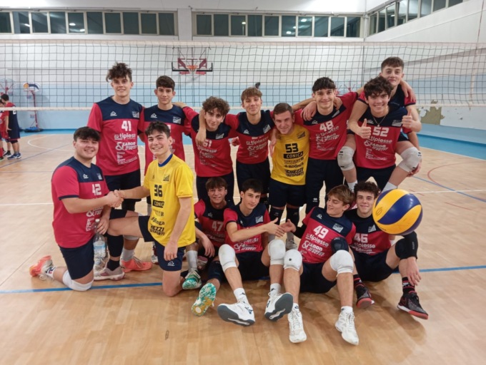 Pallavolo Cisano: l’U15 regola Oba Oba, l’U17 sempre più prima