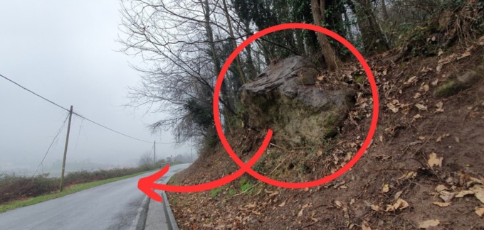 Masso pericolante, strada chiusa
