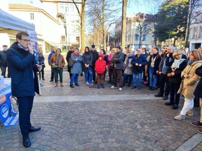 Elezioni, ViviamoMerate si presenta con il candidato sindaco Mattia Salvioni