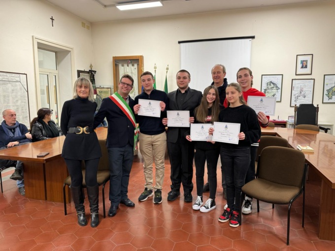 Consegnate le borse di studio agli alunni meritevoli di Airuno