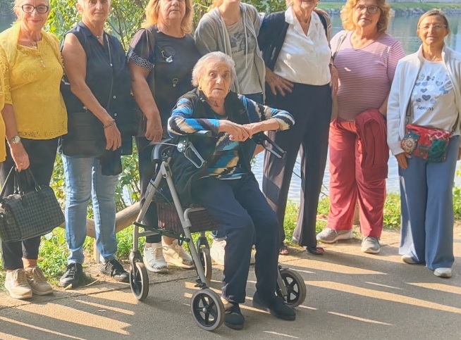 Anziana derubata del suo deambulatore