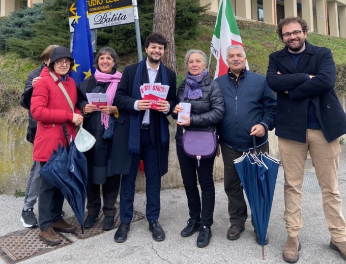 Volantinaggio del Pd in difesa del Mandic e del diritto alla salute