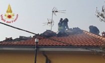 Terno d'Isola: a fuoco il tetto di una casa