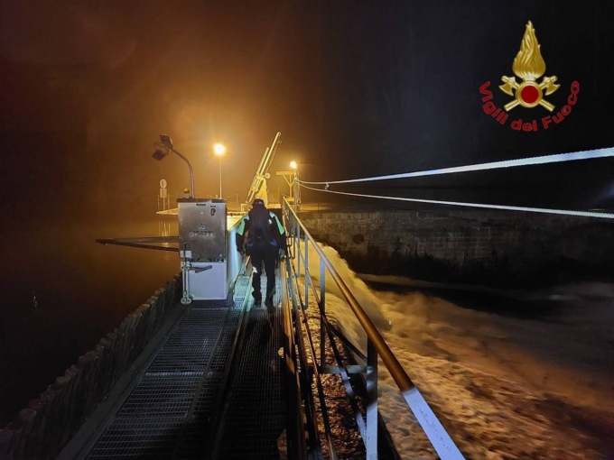 Persona scomparsa, ricerche in corso al ponte di Paderno