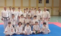 Karate, passaggio di cintura per gli atleti barzanesi: un traguardo importante