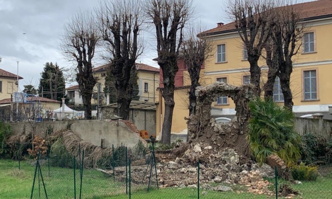 L’antica grotta della Madonna crolla per la pioggia