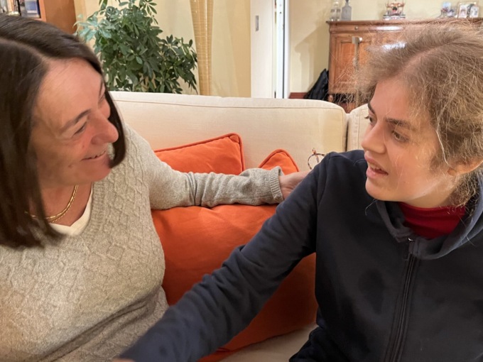 Correrà 35 km per aiutare la figlioccia affetta dalla sindrome di Sanfilippo