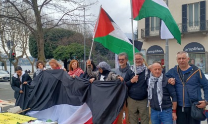 Stop al genocidio in Palestina, manifestazione in piazza Cermenati a Lecco