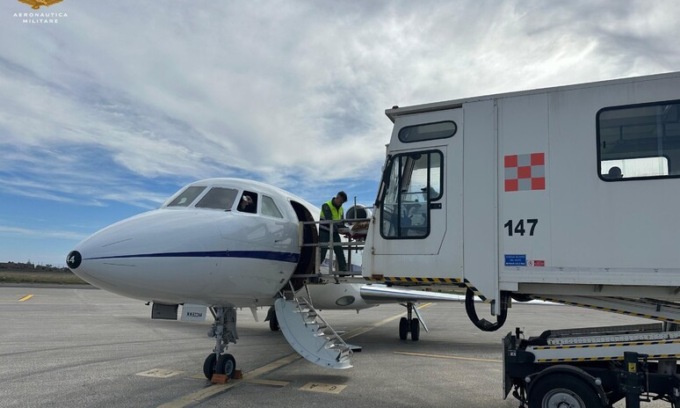 Bimbo di due anni in pericolo di vita trasportato dalla Sicilia a Lecco