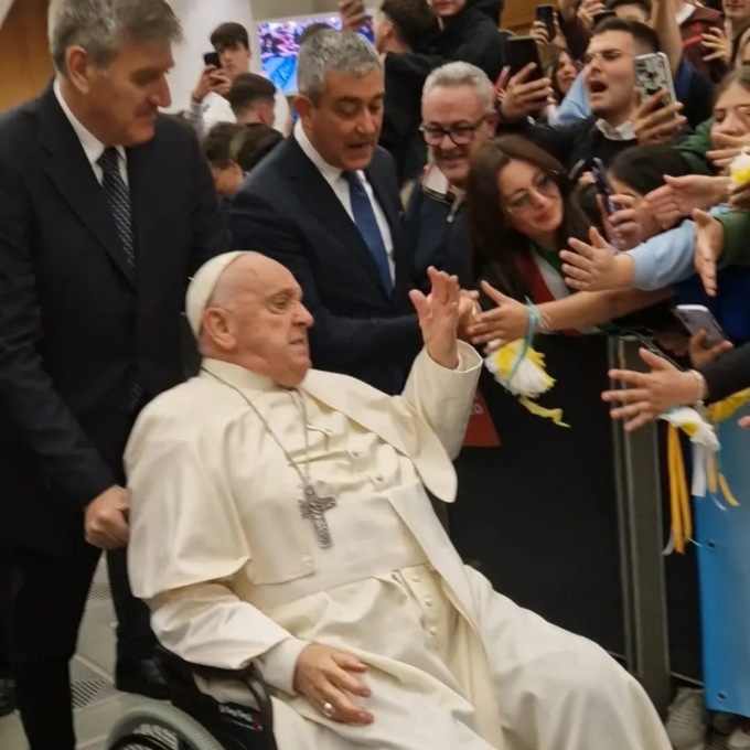 Sindaco e assessori di Nibionno in udienza da papa Francesco