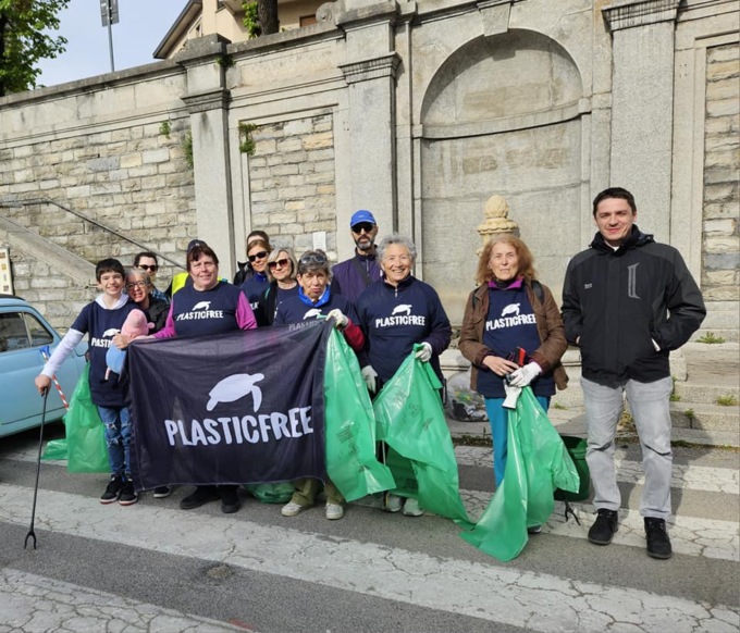 Giornata ecologica a Olgiate: raccolti 250 kg di rifiuti