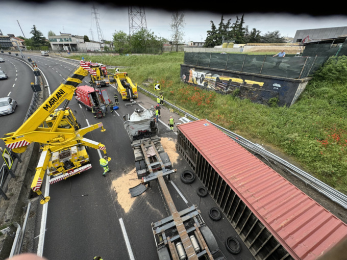 Grave incidente: bloccata la Tangenziale Est
