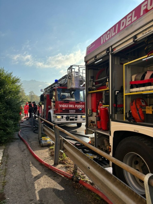 Maxi incendio, ferito un pensionato