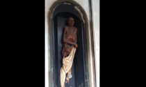 Mummia in Duomo: il corpo sottoposto all'autopsia