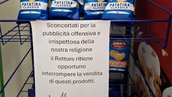 “Lo spot è blasfemo”: il Collegio interrompe la vendita delle patatine Amica Chips