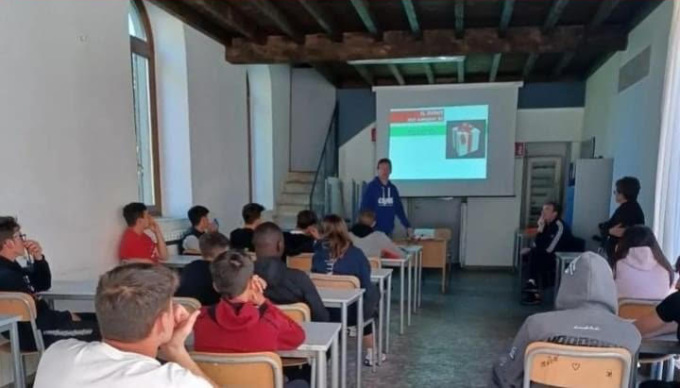 Gli studenti dell’Enaip a lezione con l’Avis