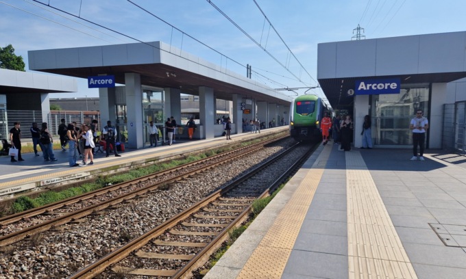 Manifestanti sui binari, diversi treni cancellati