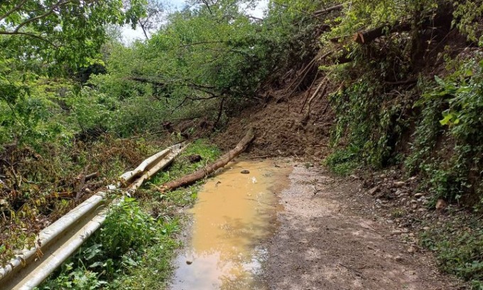 Frana lungo l’alzaia: la politica in campo per ripristinare i danni