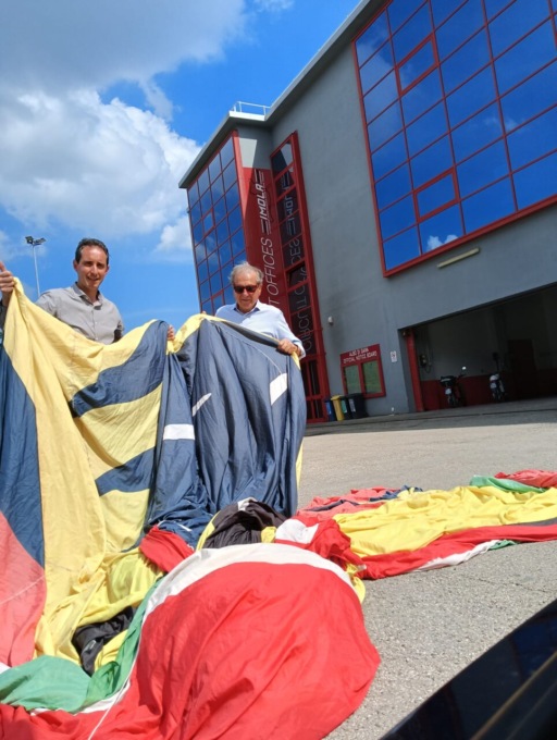 Ritrovato lo scudo del Ferrari Club