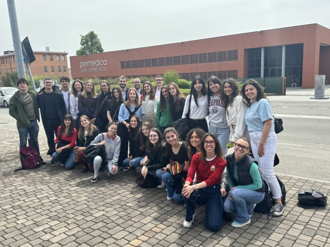 Studenti di Ingegneria Biomedica del Politecnico di Milano in visita a Permedica